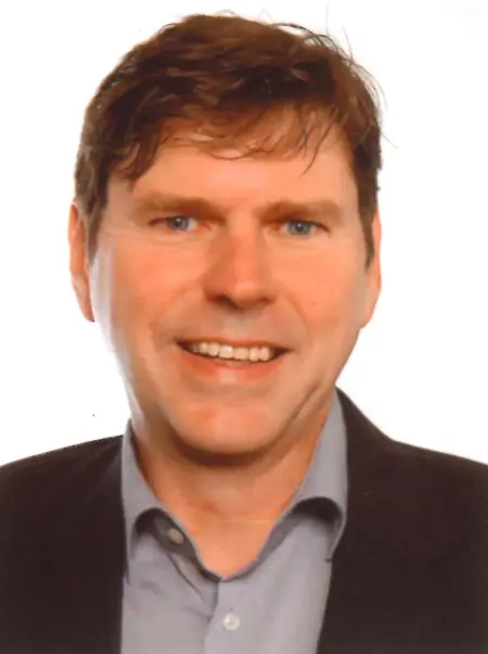Dr. Ulrich Schmitz