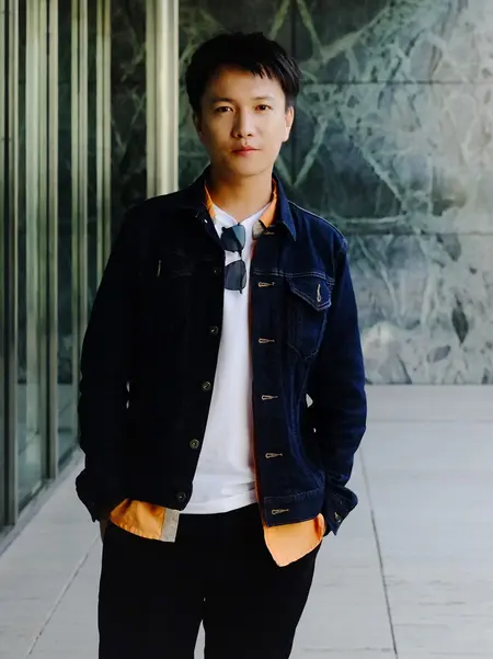 Dehua Zou